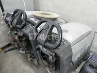 3 nilfisk sc401 reinigingsmachines - afbeelding 1 van  8