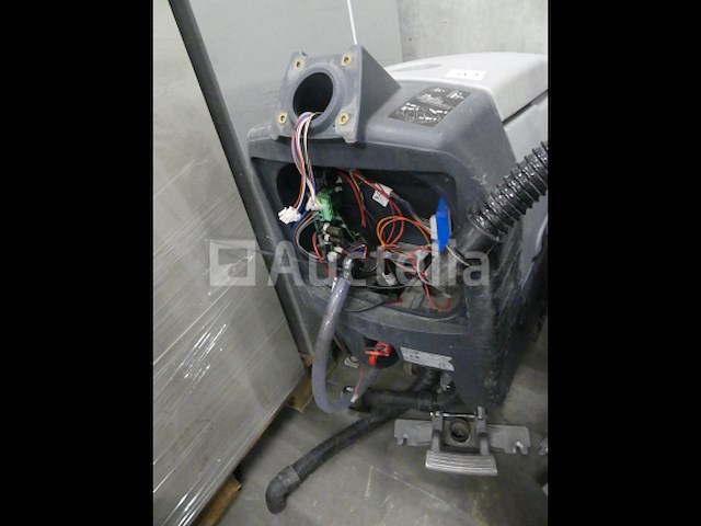 3 nilfisk sc401 reinigingsmachines - afbeelding 3 van  8