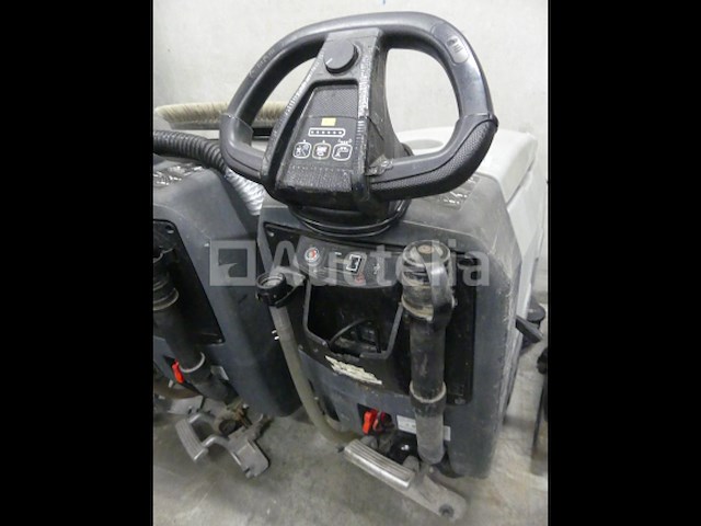 3 nilfisk sc401 reinigingsmachines - afbeelding 5 van  8