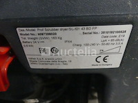 3 nilfisk sc401 reinigingsmachines - afbeelding 3 van  13