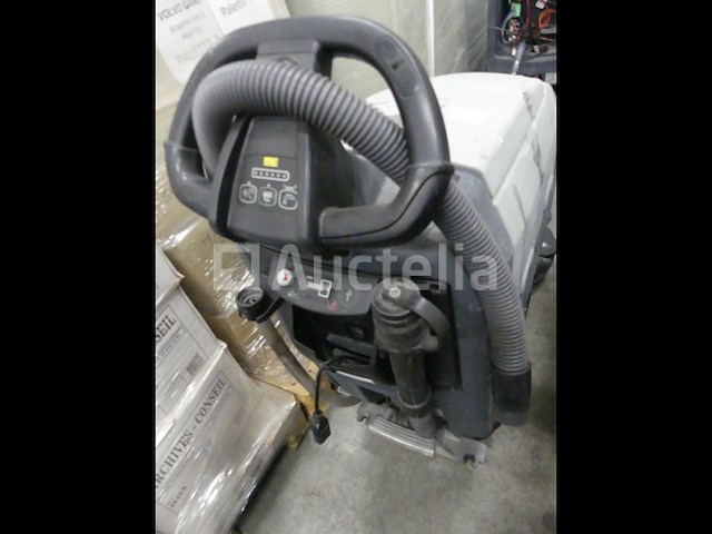 3 nilfisk sc401 reinigingsmachines - afbeelding 10 van  13