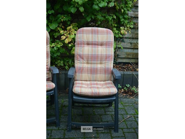 3 opklapbare tuinstoelen met kussens - afbeelding 2 van  4