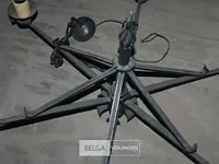 3 oude metalen kroonluchters - afbeelding 3 van  8