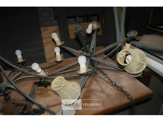 3 oude metalen kroonluchters - afbeelding 4 van  8