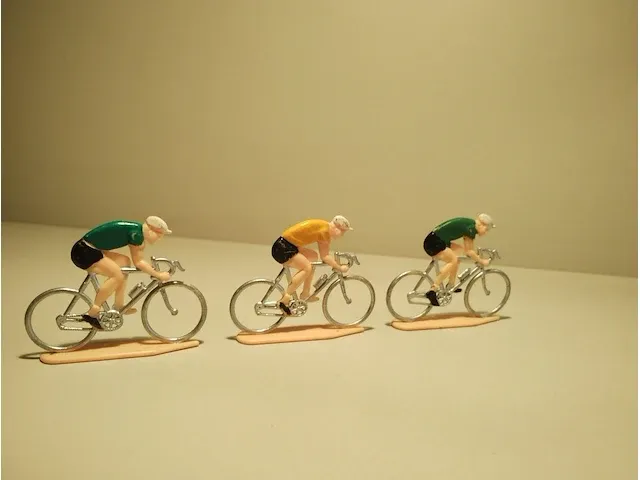 3 oude wielrennertjes - afbeelding 5 van  5