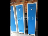 3 overtoom kleedkamers