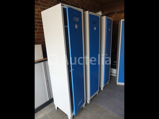 3 overtoom kleedkamers - afbeelding 2 van  9