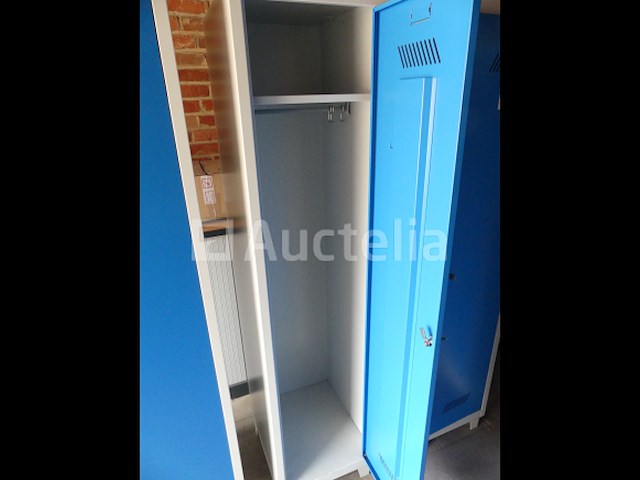 3 overtoom kleedkamers - afbeelding 4 van  9