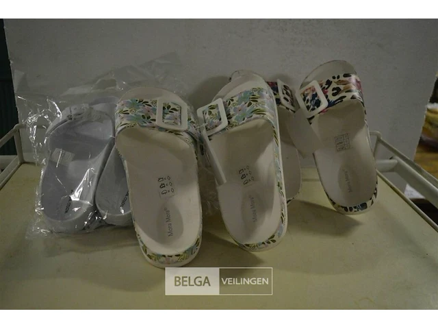 3 paar slippers mt 40-41 - afbeelding 1 van  3