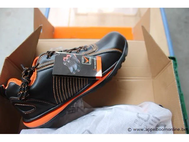 3 paar werkschoenen neo tools, maat 44 - afbeelding 3 van  4