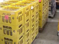 3 paletten plm 104 kratten leeggoed - afbeelding 1 van  3
