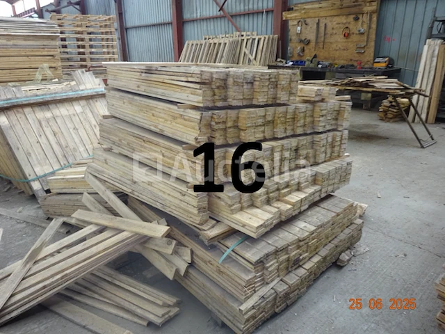 3 pallets planken van 1m20/7cm/2 2,5, 1 set planken van 2m60/7cm/2 2,5 - afbeelding 6 van  6