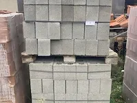 3 palletten betonmetselstenen - afbeelding 2 van  4