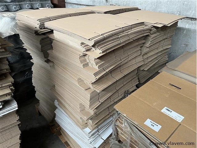 3 palletten, inh. grote partij div. verpakkingsdozen - afbeelding 2 van  4