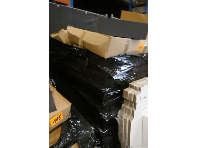 3 palletten met kartonnen verpakking - afbeelding 2 van  14