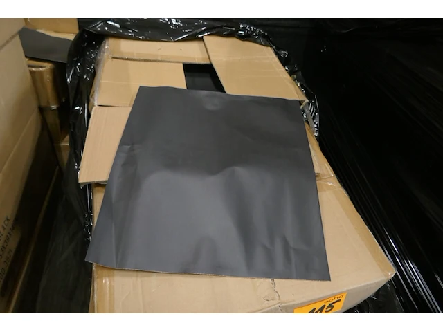 3 palletten met kartonnen verpakking - afbeelding 3 van  14