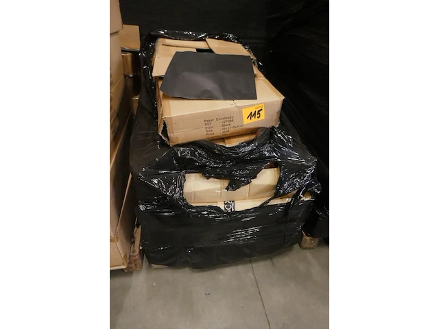 3 palletten met kartonnen verpakking - afbeelding 4 van  14