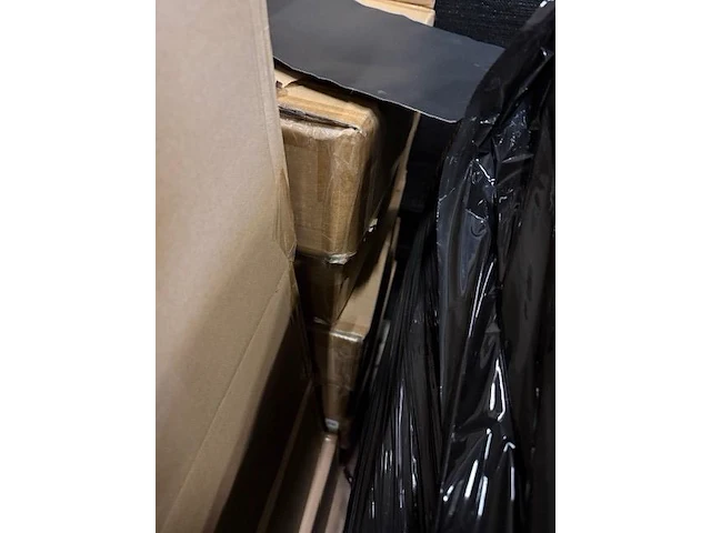 3 palletten met kartonnen verpakking - afbeelding 12 van  14