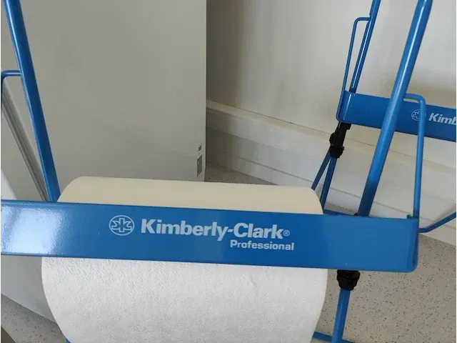 3 papierrolverdelers kimberly-clark professional - afbeelding 4 van  5