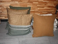 3 plaids, 4 tafellakens, 4 kussens, alles van libeco (5,6,7) - afbeelding 9 van  10