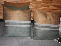 3 plaids, 4 tafellakens, 4 kussens, alles van libeco (5,6,7) - afbeelding 10 van  10