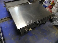 3 plancha's en gasgrill merk en model onbekend - afbeelding 2 van  9