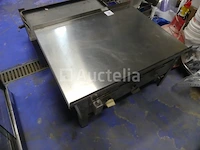 3 plancha's en gasgrill merk en model onbekend - afbeelding 6 van  9