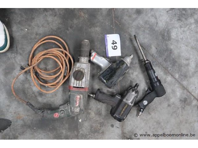 3 pneumatische gereedschappen en boormachine metabo, werking niet gekend - afbeelding 1 van  1