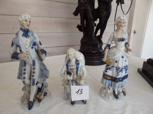3 porseleinen beeldjes - afbeelding 1 van  3