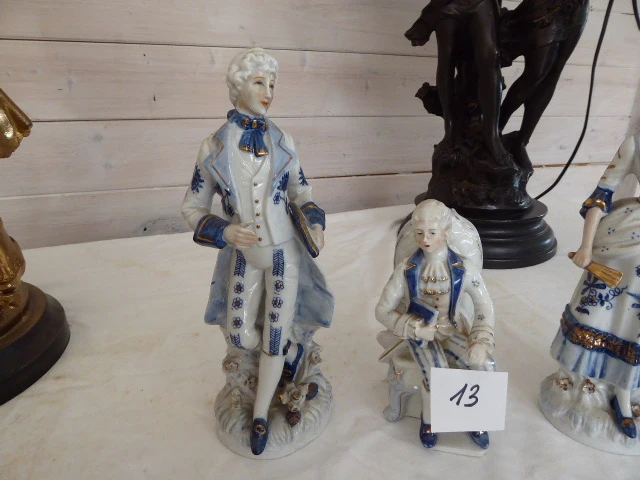 3 porseleinen beeldjes - afbeelding 2 van  3