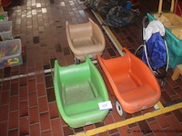 3 pvc speelgoed kruiwagens - afbeelding 1 van  1