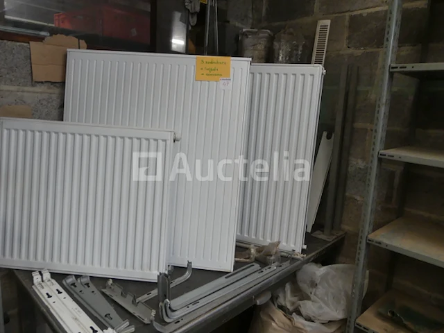 3 radiatoren + beugels & accessoires - afbeelding 6 van  7