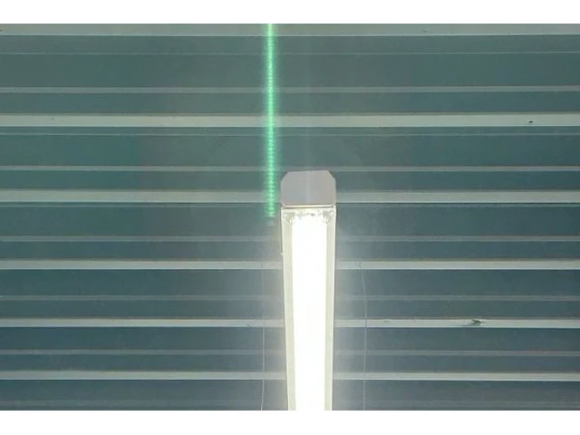 3 rails met verlichting - afbeelding 2 van  4