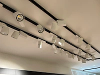 3 rails met verlichting - afbeelding 1 van  3