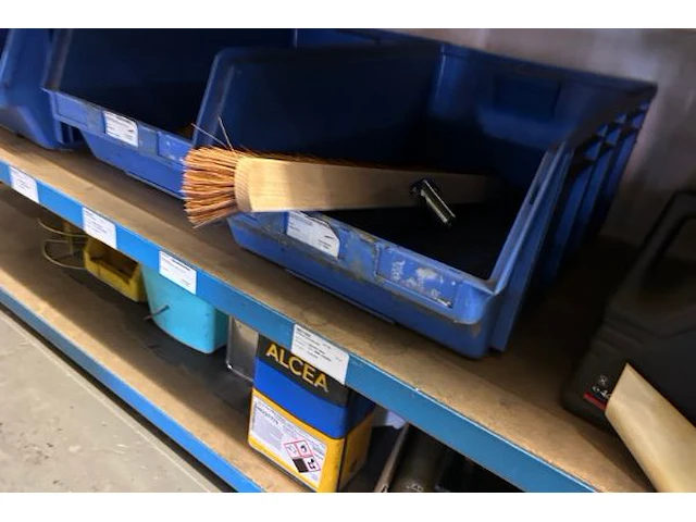 3 rekken met inhoud - afbeelding 6 van  15