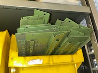 3 rekken met inhoud - afbeelding 5 van  5