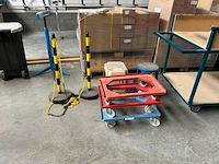 3 rolkarren, 2 opstapjes, 2 afzetpaaltjes - afbeelding 1 van  4
