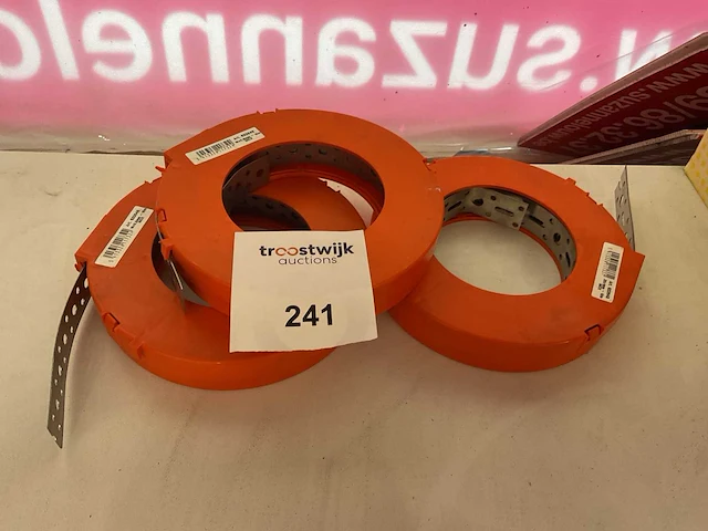 3 rollen inox gaatjesband - afbeelding 1 van  4