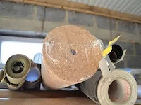 3 rollen kurk ondervloer voor laminaat 10m x 1m x 2mm , 1 rol waterisolatie - afbeelding 4 van  6