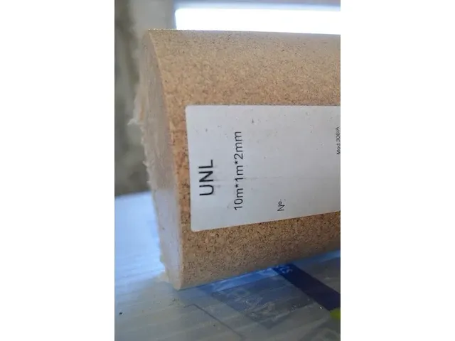3 rollen kurk ondervloer voor laminaat 10m x 1m x 2mm , 1 rol waterisolatie - afbeelding 5 van  6