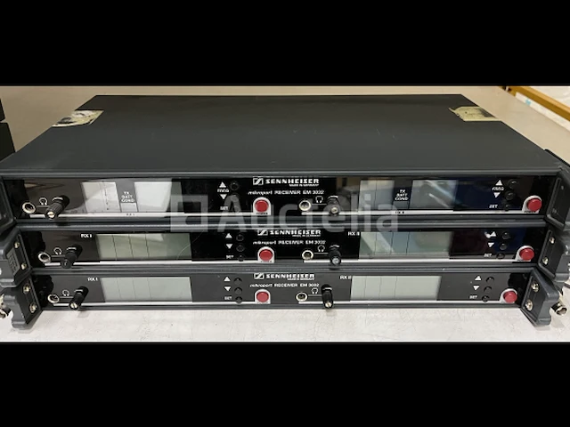 3 sennheiser em3032 draadloze microfoonontvangers - afbeelding 1 van  1