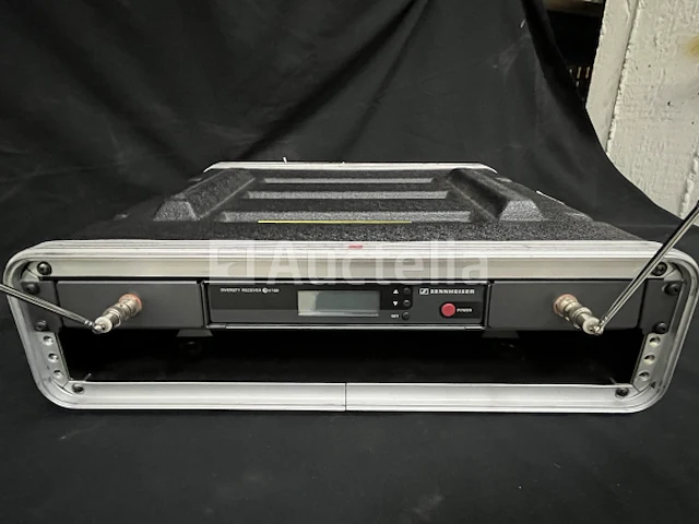 3 sennheiser ew100 draadloze microfoonontvangers - afbeelding 2 van  2