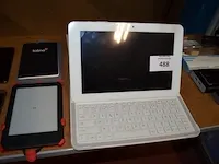 3 smartphontes samsung, 3 diverse smartphones, e-reader tolino, tablet icon met toebehoren, 4 powerbanks - afbeelding 3 van  8