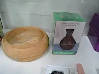 3 smartwatches , mini vernevelaar, naaikistje, h valve mat zwart, houten schaal, 4 tablet hoezen, kralen hama - afbeelding 10 van  11