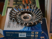 3 staalborstels, 1 driekampmes - afbeelding 2 van  2