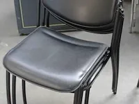 3 stapelbare stoelen, zwarte skai bekleed - afbeelding 1 van  2