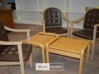 3 stoelen en 2 bijzettafeltjes - afbeelding 1 van  4
