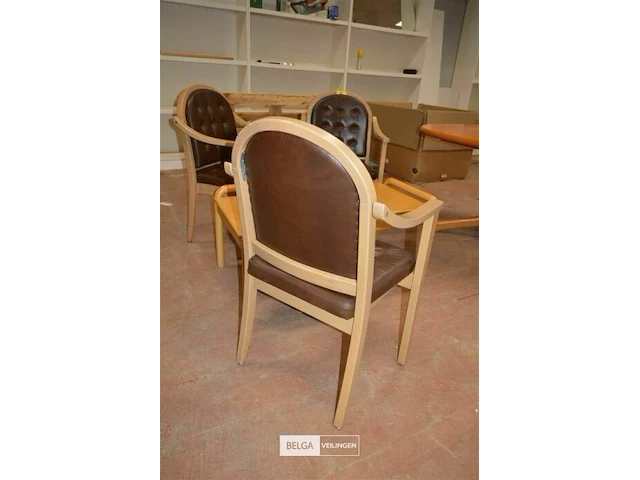 3 stoelen en 2 bijzettafeltjes - afbeelding 3 van  4