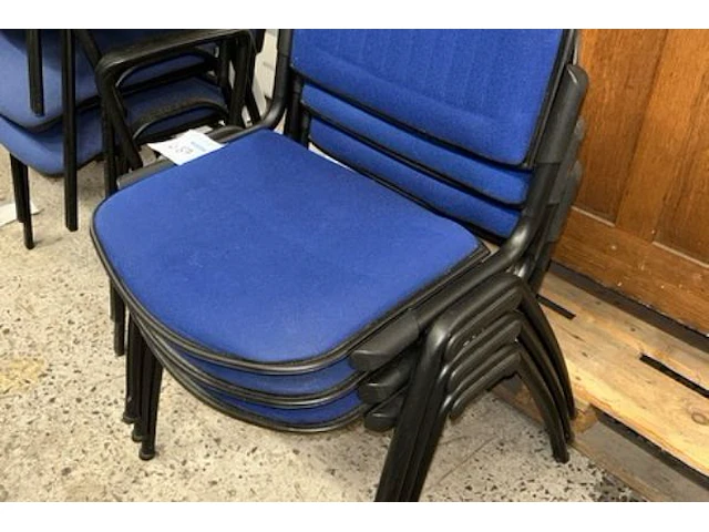 3 stoelen - afbeelding 2 van  6