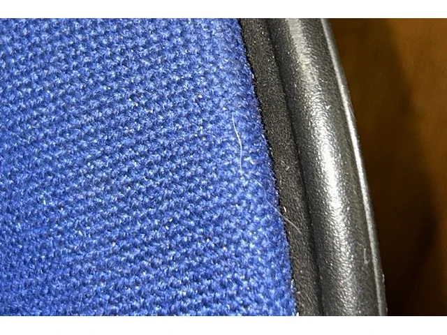 3 stoelen - afbeelding 3 van  6